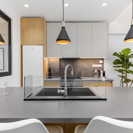 Nereids Apts By Halu! Appartement *