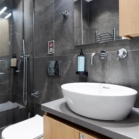 Nereids Apts By Halu! * 테살로니키